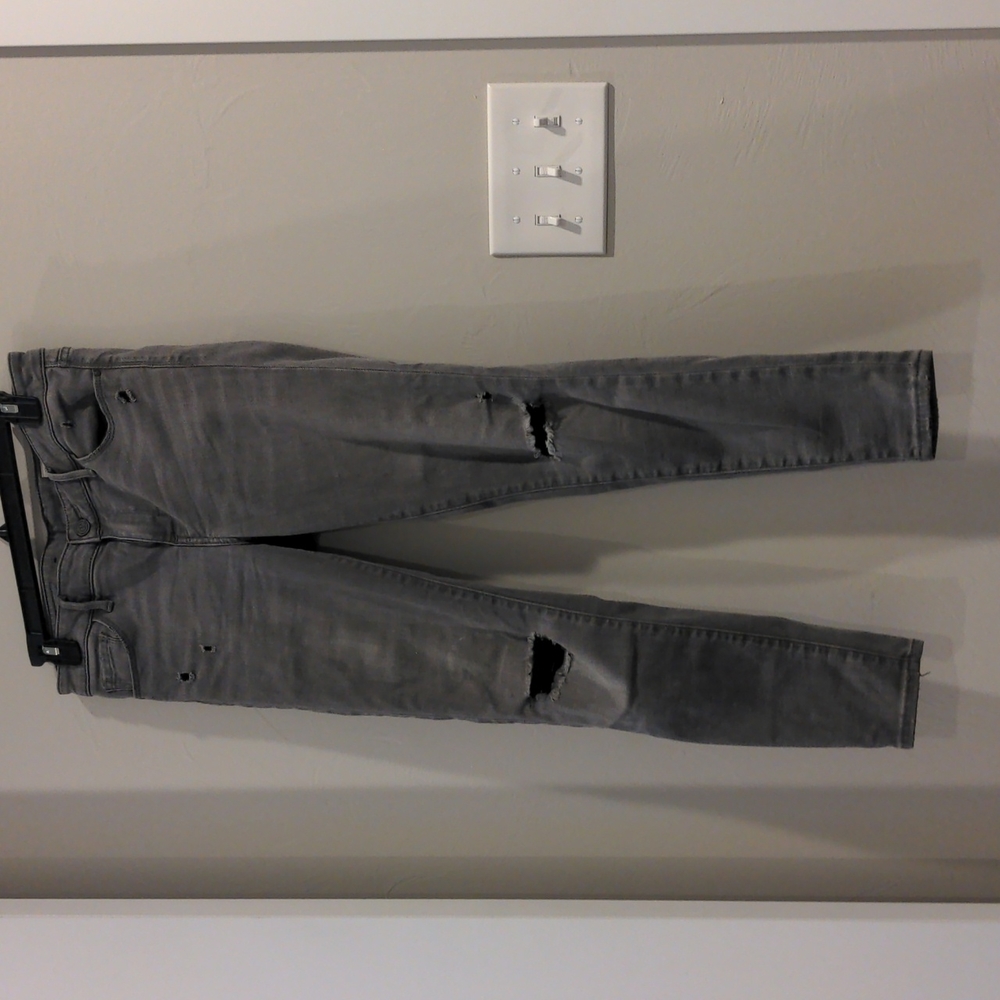 Treasure and bond distressed ankle jeans